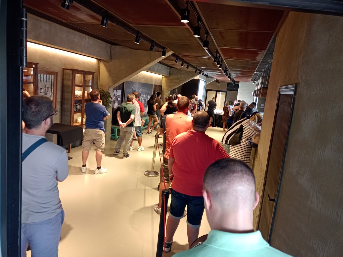 A las 10:53 recogidas y altas con colas... 👏👏👏 #PPO <a href="/cdcastellon/">CD Castellón</a> <a href="/alejandromoll/">Alejandro Moll</a> <a href="/FEDPECAS/">FEDPECAS</a>