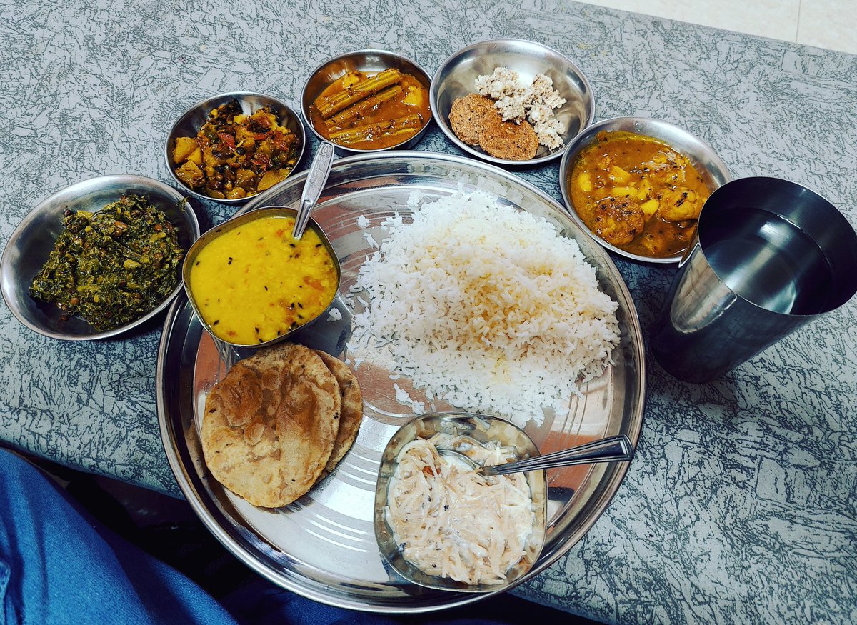 Deveshtiwari_'s tweet photo. बस अतका म छत्तीसगढ़िया आदमी के पेट भर जाथे https://t.co/DGIyRNME0R