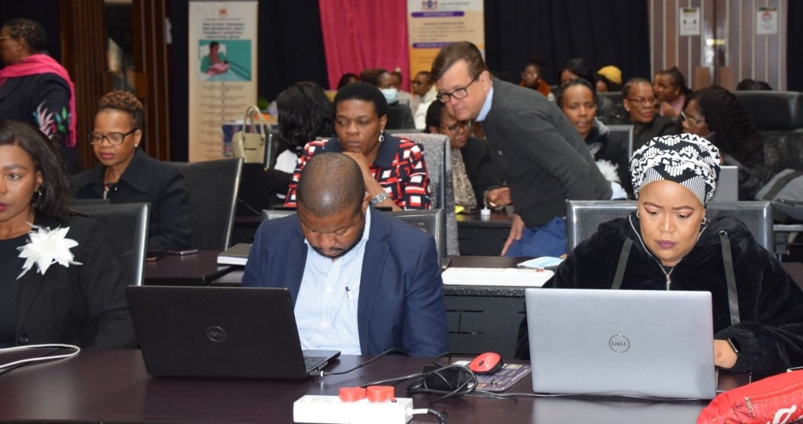 City_Ekurhuleni's tweet photo. Health professionals are at📍Alberton Civic Centre for a 3-day Gauteng Province Midwifery Obstetric Neonatal &amp; Child health (MONEC) conference. MONEC is a global initiative on nursing &amp; healthcare management focusing on midwifery, neonatal &amp; child healthcare practices.
#MONEC https://t.co/RebVSnhNnj