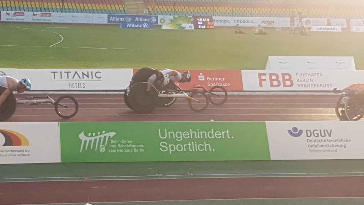 Du liebst den #Sport als Motor der #Inklusion❓️ Wir auch‼️

Werde aktiver Teil unserer Kampagne #InklusionDurchSport in unserer Geschäftsstelle im Olympiapark!

Bewerbe Dich bis zum 30.8.2022:
bsberlin.de/switch/news-de…