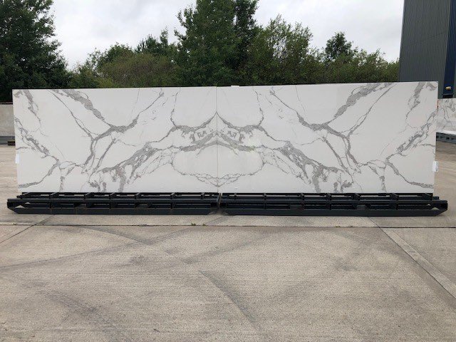 CRLstone's tweet photo. Just unloading our new delivery of bookmatched Ceralsio Statuario Polished π
.
#marble #marblesurface #porcelain https://t.co/eUdd4p12Dd