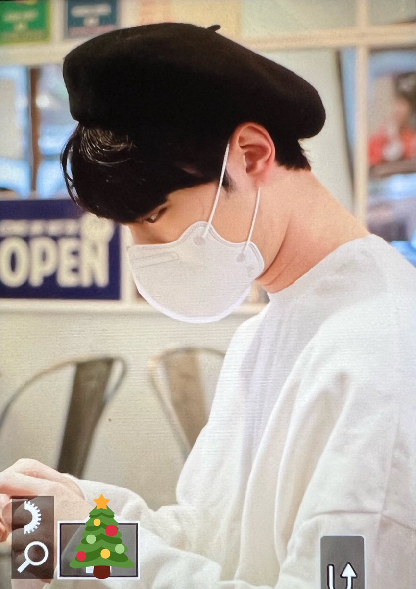 960824_lee's tweet photo. 💚 HAPPY BITTO DAY 💛

창현아 생일 축하해🫶🏻
앞머리 뽁🫧

#비토 #BITTO @UP10TION https://t.co/D1cobndIY9