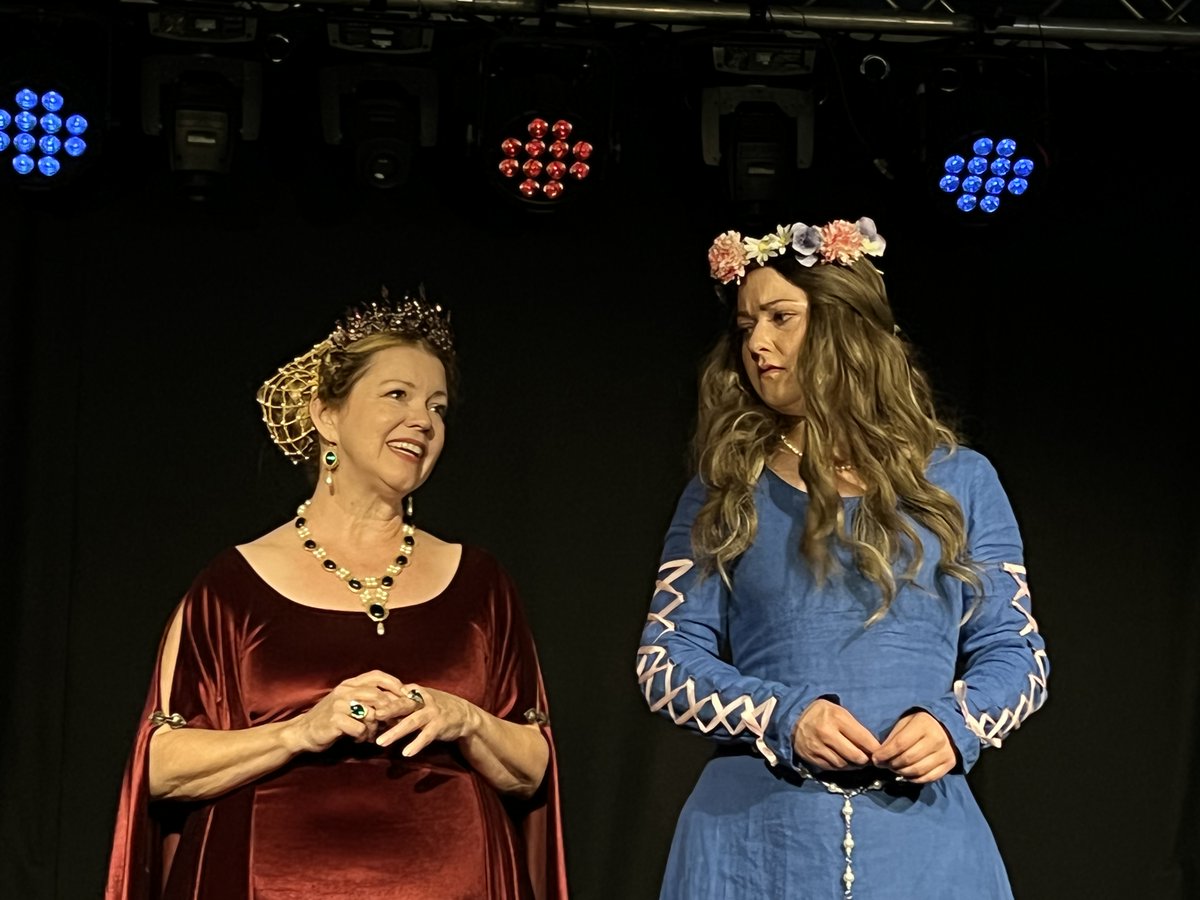 After watching Waiting for Hamlet, why not have a drink at the Symposium bar and a one-minute walk to Gertrude and Ophelia in Hell - the same concept, but this time it's the women coming back from the dead tickets.edfringe.com/whats-on#q=%22…