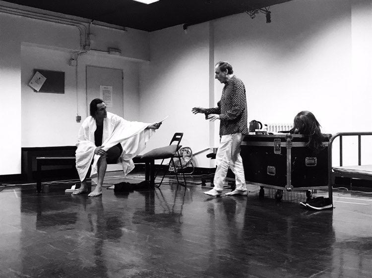 Mas_Escena's tweet photo. ‘El beso de la mujer araña’ se estrena en Avilés interpretada por Eusebio Poncela e Igor Yebra https://t.co/4tbDo2zrPw #teatro #estreno #Elbesodelamujeraraña #EusebioPoncela #CarlotaFerrer #IgorYebra @JCimarro @_PENTACION_ https://t.co/y9cbo8u6qA