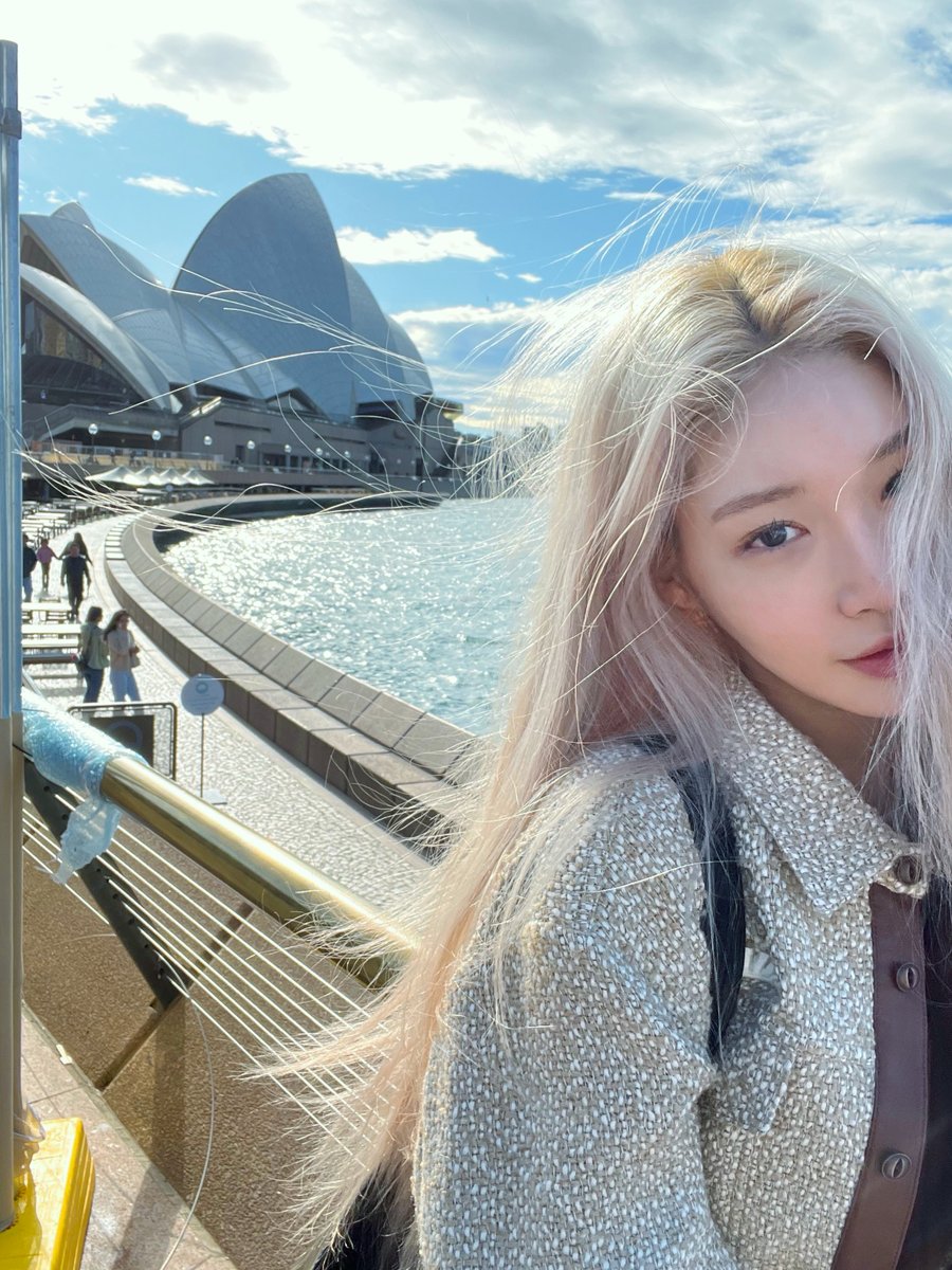 CHUNG HA (@chungha_mnhent) on Twitter photo 