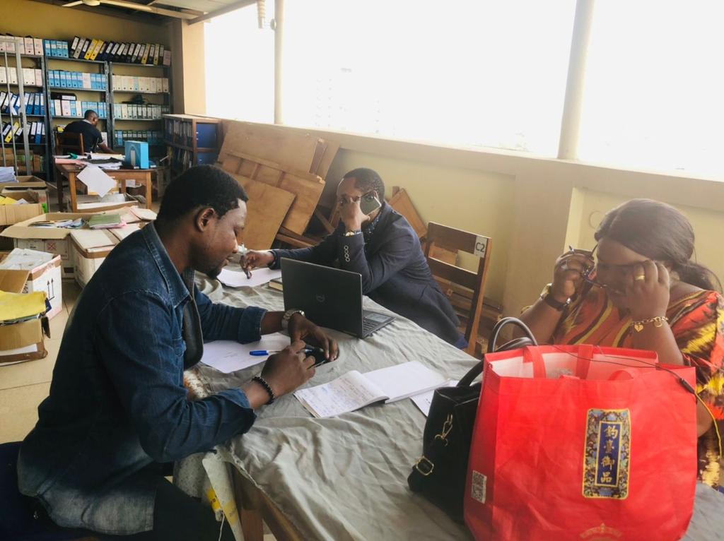 tunawezacongo's tweet photo. #Atelier
#CGND
#Recap_Jour1
Deux jours d'atelier ont été programmé par les membres de la CGND pour l'élaboration du plan stratégique 2022-2023.
Au cours de la première journée, un bilan de la mise en œuvre du Plan d'action 2021 a été présentée dans la plénière par @Afia mama. https://t.co/Q8EezU3Fa6