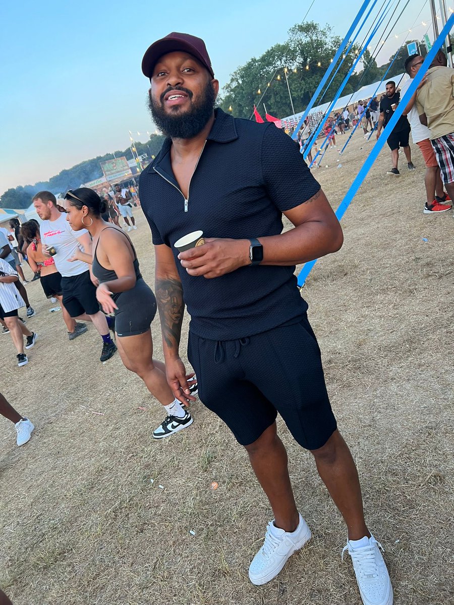 JHemmings86's tweet photo. Just turn 30 🫣🎊🎉🎈🎂 am I old yet 😩😂 https://t.co/1tV90W1uGk