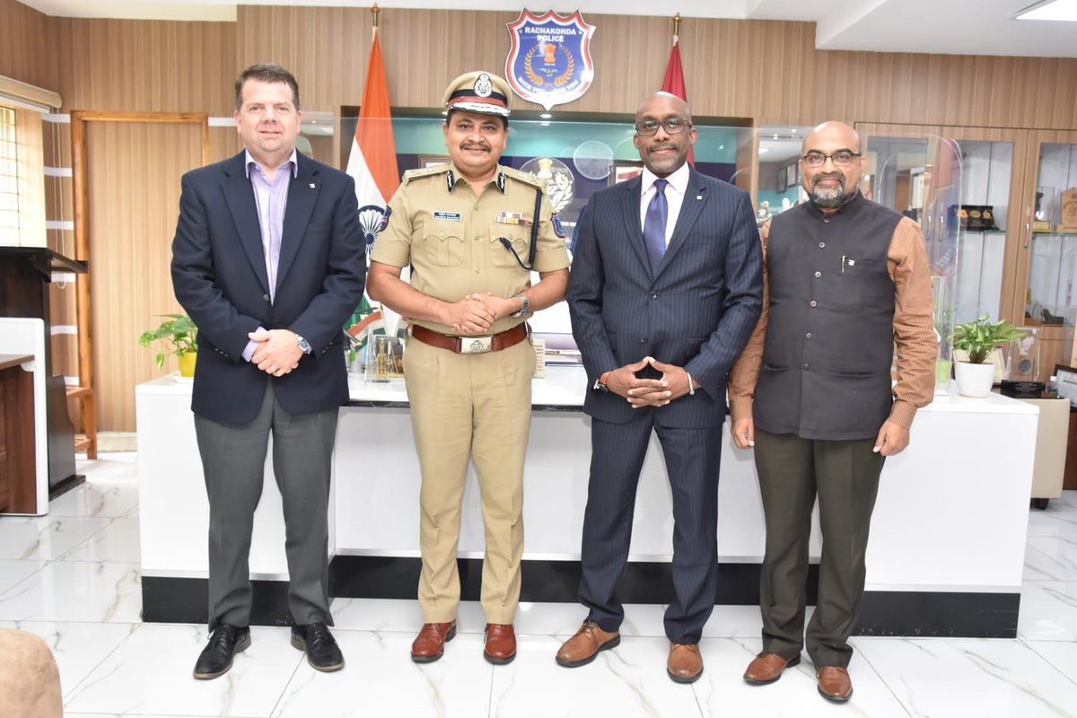 MalkajgiriCop's tweet photo. Acting #Consul_General of #US Consulate in #Hyderabad Mr. Yvon Guillaume, Public affairs officer of US consulate Mr. David W Mayor and Mr. Salil Kader of Public affairs section called on to #CP_Rachakonda Sri. #Mahesh_Bhagwat_IPS., on 24th August 2022 as a courtesy. https://t.co/KMwA39bTUG
