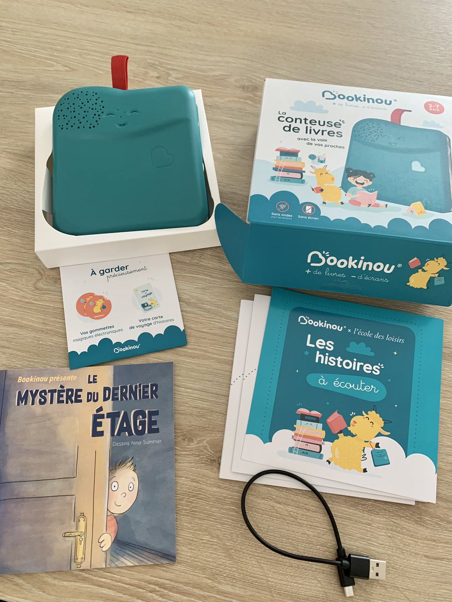 GauthierJu77's tweet photo. Reçu il y a quelques jours le magnifique #bookinou @mybookinou 
Merci @AftrnTice 💪 pour le partenariat. Hâte de lancer les projets dans les classes #constellations multiples possibilités d’usages #autonomie #upe2a #liaisons #intercycles #15minlectureparjour https://t.co/lig9C9NQA8