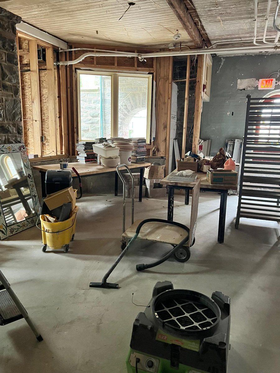 ServproMedia's tweet photo. Our team works neat and organized to completion of each job. Call today for superior service from our accountable team!  From the start of a job, through the middle, and to the end, we've got you friend! 

#servpromedia
#TeamMay
#departurephotos
#worksmartnothard https://t.co/PRYrJsSLFn