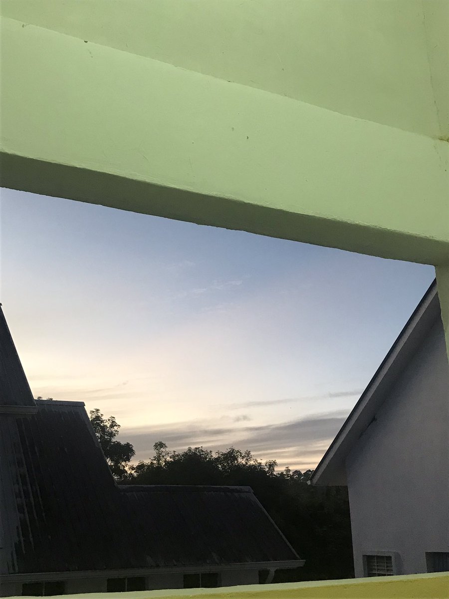 QASHCHOII's tweet photo. unlucky day but ok https://t.co/9AIIOLtLQ4