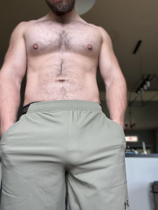 Don&rsquo;t wanna be a dick-straction in the gym 😉 but kinda keen to wear these for a heavy leg workout 😈 https://t