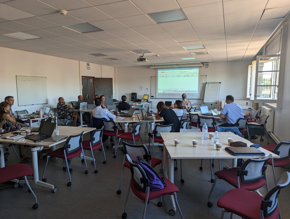 ClineLOPEZ9's tweet image. Formation par l&apos;équipe #EAVSTICE de @actoulouse pour #perdir2022 sur la prise en main des emplois du temps et sur la découverte des applications métier. Journée dense pour les stagiaires mais indispensable pour aborder sereinement la rentrée scolaire. 
 @labatjf 
@Dafpen_