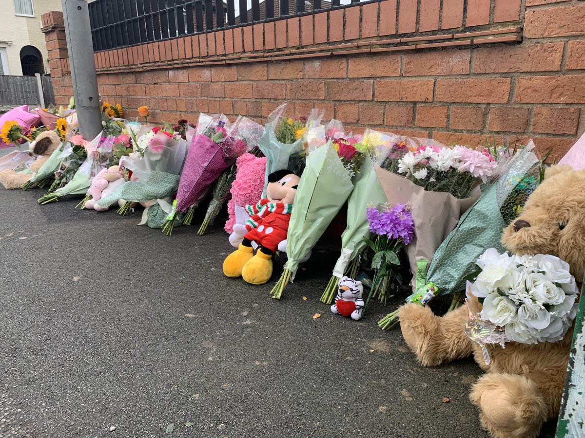 frazeratsky's tweet photo. Flowers and tributes at the scene of shooting of 9 year old Olivia Pratt-Korbel https://t.co/GHQVqT5eng