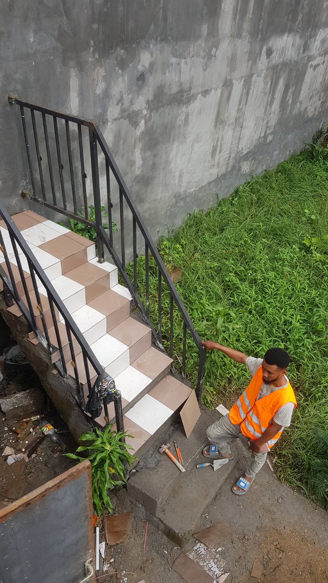 tise_wallor's tweet photo. It another day Tise_wallor active mode activated completing the stairs.👷♂️👷♂️👷♂️👷♂️
#tiles #tilesetting #civilengineering #civil https://t.co/WOMdV9Gtz8