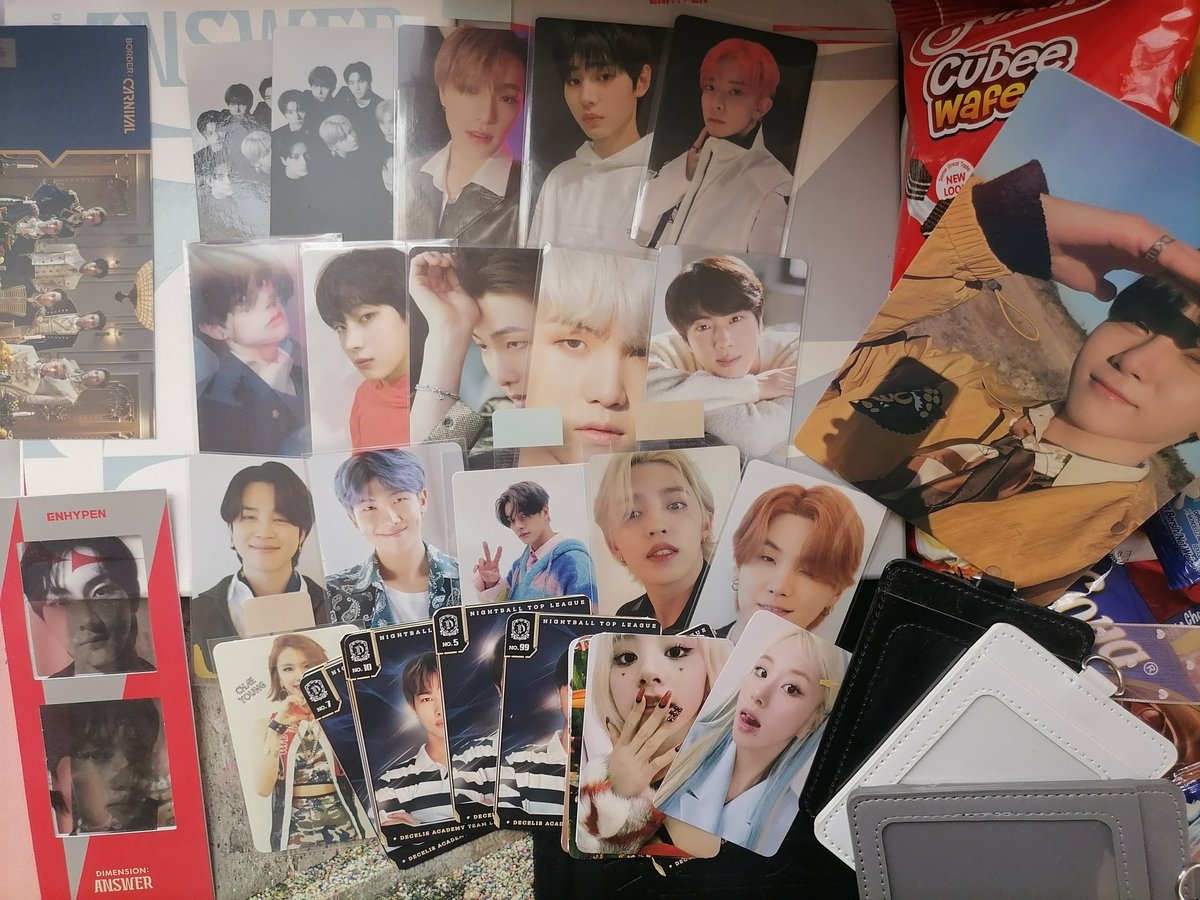 hirailaxxx's tweet photo. 💌 — #keimails
ang lala ng regalo mo ate HAHAHA gulat ako andami 😭 thank u po so much sa gift < 3 andami rin foods huhu. sana nagustuhan mo rin gift ko ate ! konti lang merch non pero sagad sa foods HAHAHAHA. see u ulit next week !! < 3 dami ko nanaman kakainin pag manonood. https://t.co/Ayv4bWmVmo