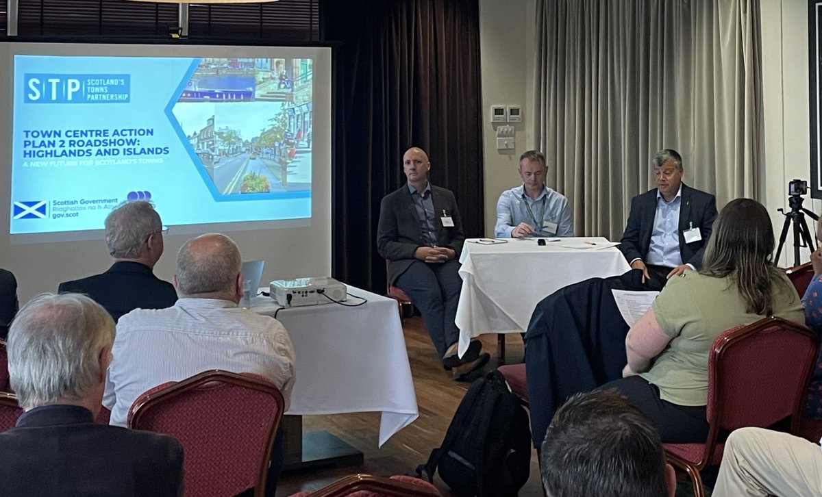 ScotlandsTowns's tweet photo. An insightful panel session with Chris Taylor @VisitScotland, Malcolm McLeod @HighlandCouncil & John Murray @HighFoodDrink, discussing the challenges & opportunities facing towns in the Highlands & Islands ๐ก#TCAP2 #Scotlandstowns https://t.co/pUcb2w2TLV