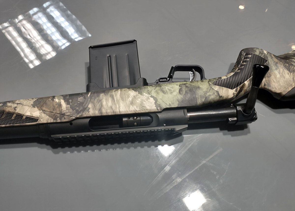 twojabron's tweet photo. Sezon się zaczyna, trzeba sobie przypomnieć o myśliwych.😉 Dobrze się składa, bo mamy nowy #dwutakt od @SavageArms!🇺🇸

#Savage #Impulse #Predator. 🦖

#SavageArms #SavageImpulsePredator #ImpulsePredator #MossyOakCamo #łowiectwo #myślistwo #polowanie #hunting https://t.co/rW4kJIycqZ