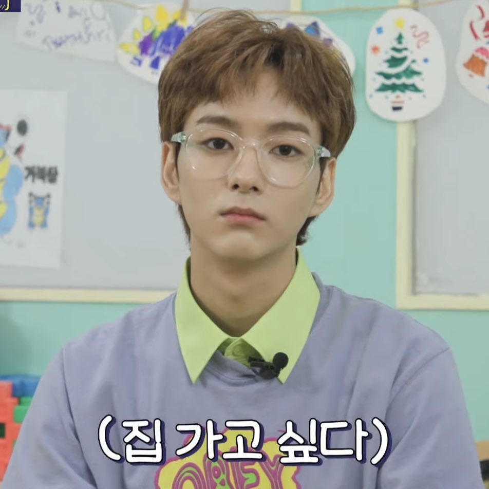 tychristy2000's tweet photo. 일바 하기 시러 ㅠ 집 갈래 오드쌤 살려줘 ㅠ https://t.co/Kztj1JHdDv