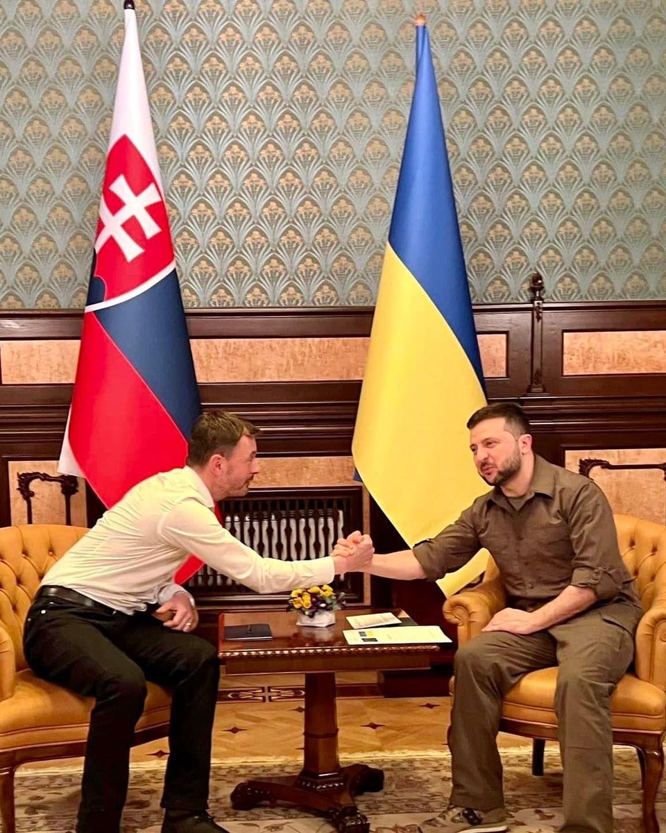 eduardheger's tweet photo. 🇺🇦 On the day of the #Ukrainian Independence we also #remember six months since Russian President Putin chose #war instead of peace. We have been standing by our #neighbour ever since and will continue to do so. The #world #standsbyukraine 🇺🇦 https://t.co/2aTNvEgmFZ