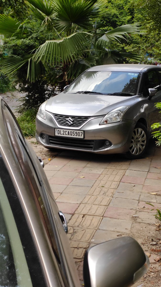 ShantumS's tweet photo. Where to walk when these cars take up all the footpath? @CMODelhi @DelhiPolice https://t.co/LNT9Nnn2RG