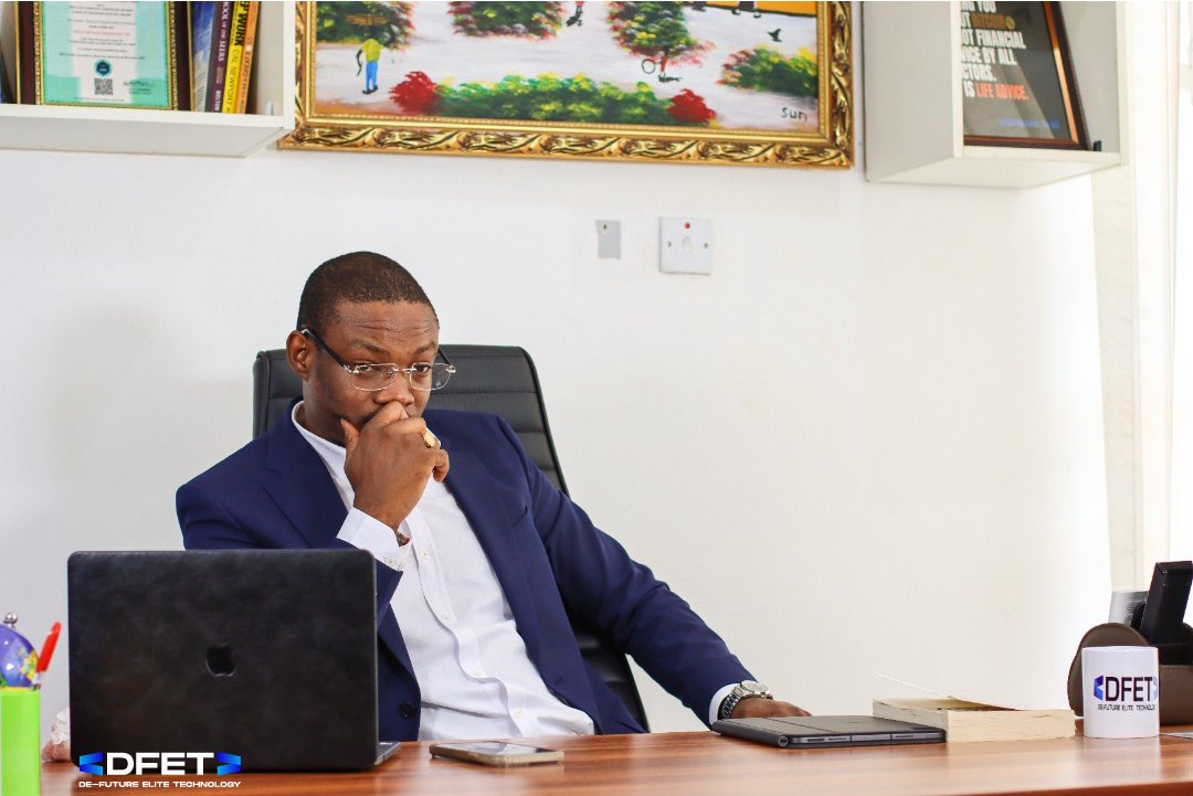 defutureelite's tweet photo. “A good boss makes his men realize they have more ability than they think they have so that they consistently do better work than they thought they could.” – Charles Erwin Wilson
It's wednesday but we are crushing on our CEO, Jacob Onyobi
#dfet #mcm #ceo #jacobonyobi #utifi https://t.co/sggPdsiiJ1