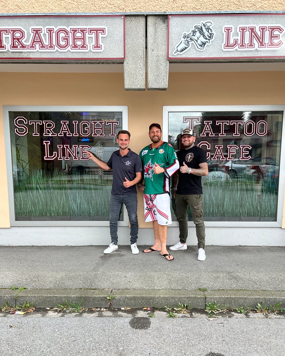 starbulls's tweet photo. Herzlich Willkommen in der Starbulls Familie: Straight Line Tattoo💚🤝
Wer von euch sitzt heute im neuen Straight Line Tattoo Block?
#Bullenstark #Starbullls #Rosenheim #SBR #grünweiß #neuerPartner #Blocksponsor #unterdieHaut #Tattoo #StarbullsFamilie https://t.co/HVrfL4pTiZ