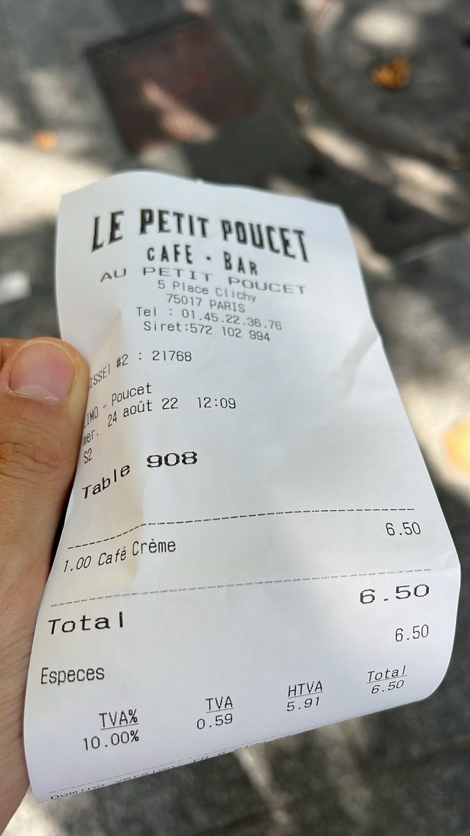 RonanPla's tweet photo. Un lieu qui porte bien son nom puisqu’après avoir payé mon café, j’ai dû abandonner mes sept enfants dans la forêt. Décision difficile à prendre mais pas le choix. https://t.co/ASDJpriq4b