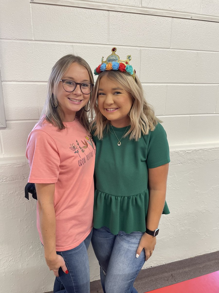 EllisElementary's tweet photo. 🎈Happy Birthday Kylie Storm🎈Thank you spending your birthday at Ellis! https://t.co/dqOUCSxT49