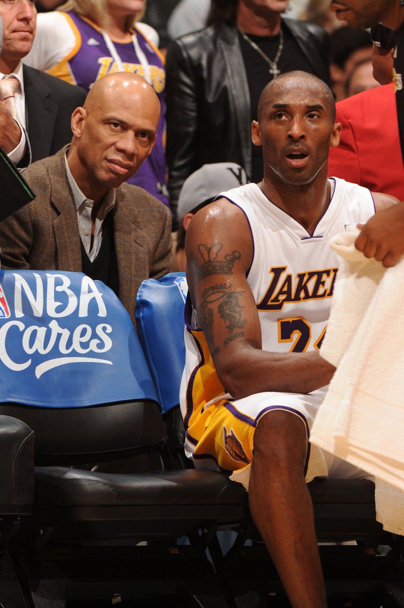 Abro hilo para compartir la carta que escribió Kareem Abdul-Jabbar sobre Kobe Bryant y el dato que más le interesa de su carrera.

Vale la pena la lectura.