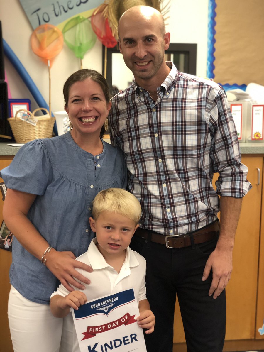 mpowell_gses's tweet photo. Sweet smiles on the first day of Kindergarten! #gsesfirstday https://t.co/BjJAhlZgZ1