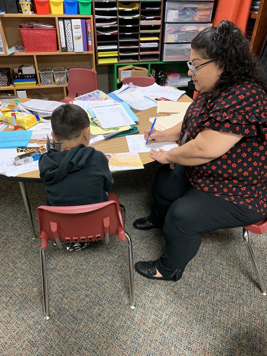 Jen_Hernandez28's tweet photo. First grade is gearing up for success! 📓✏️#youngpisd #pisdlachat https://t.co/JaZ8MMLR2N