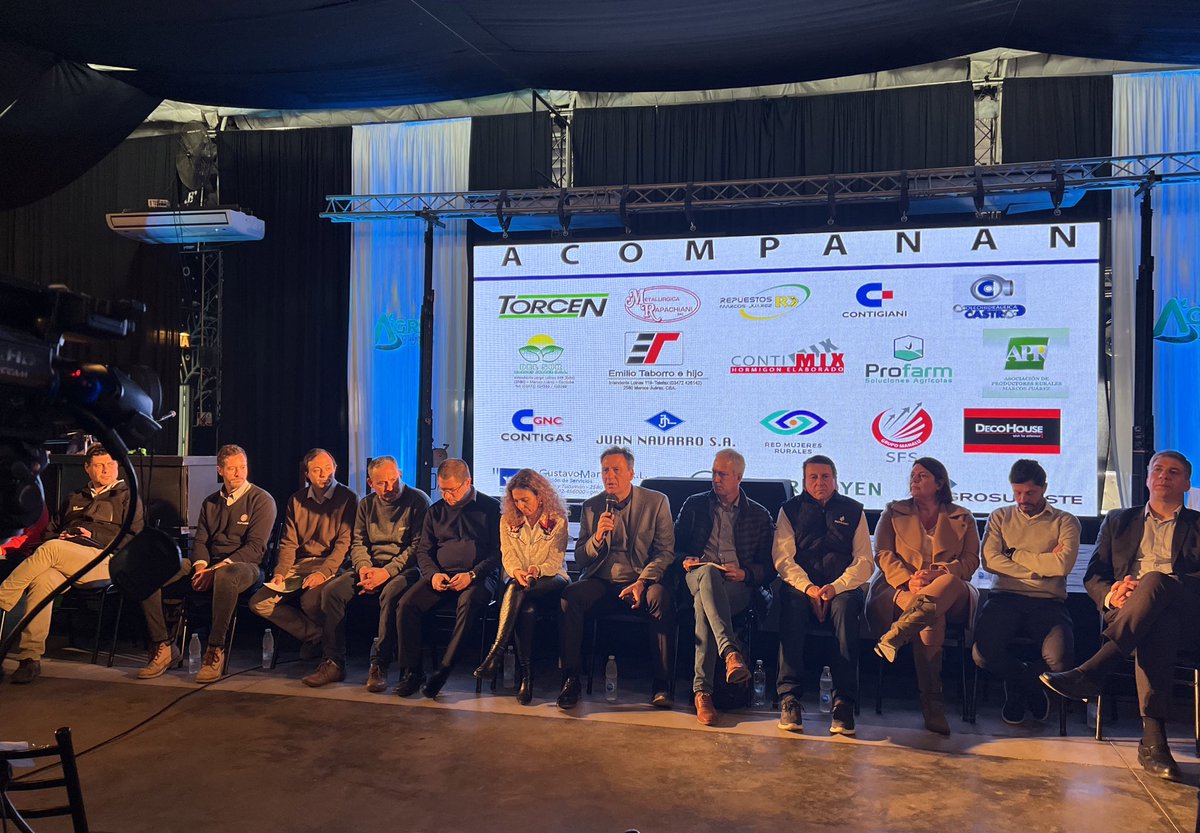 🏭💪🏼 <a href="/VeroCrescente/">Veronica Crescente</a> participa de una mesa de la Industria, con numerosos referentes industriales de Marcos Juárez, en el congreso “Agro y algo más” organizado por Marcelo Volpi.