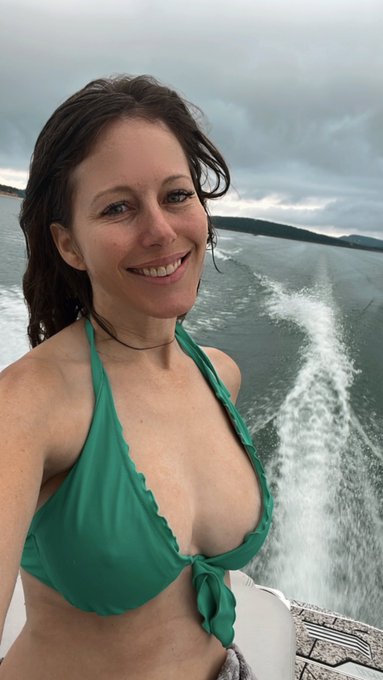 Who wants to see me do a @Brazzers scene tag someone I should shoot with 🎥 https://t.co/yS99iHNtkQ<a class="tags" href="/tag/brazzers">@brazzers</a><a href="/tag/dom"class="tags"><span>#dom</span></a>