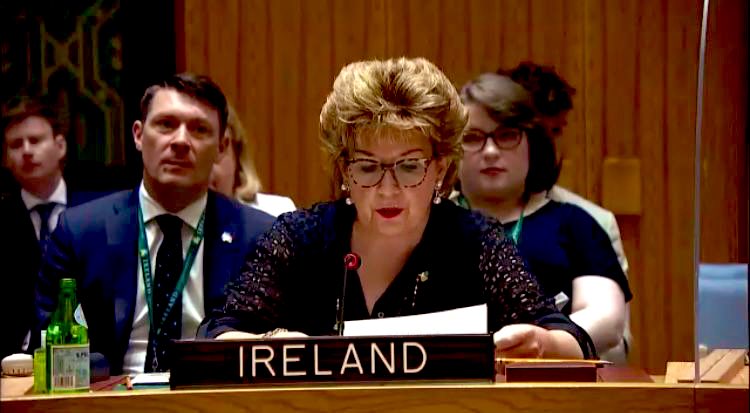AoifeErraught's tweet photo. From watching her inspire hundreds of students in her own @olcdrogheda, to sitting behind her at the #UNSC, it has been a privilege to work with and learn from this extraordinary diplomat. 

Wishing Amb. Byrne Nason the best of good luck in @IrelandEmbUSA. https://t.co/ab0rHAJJaq