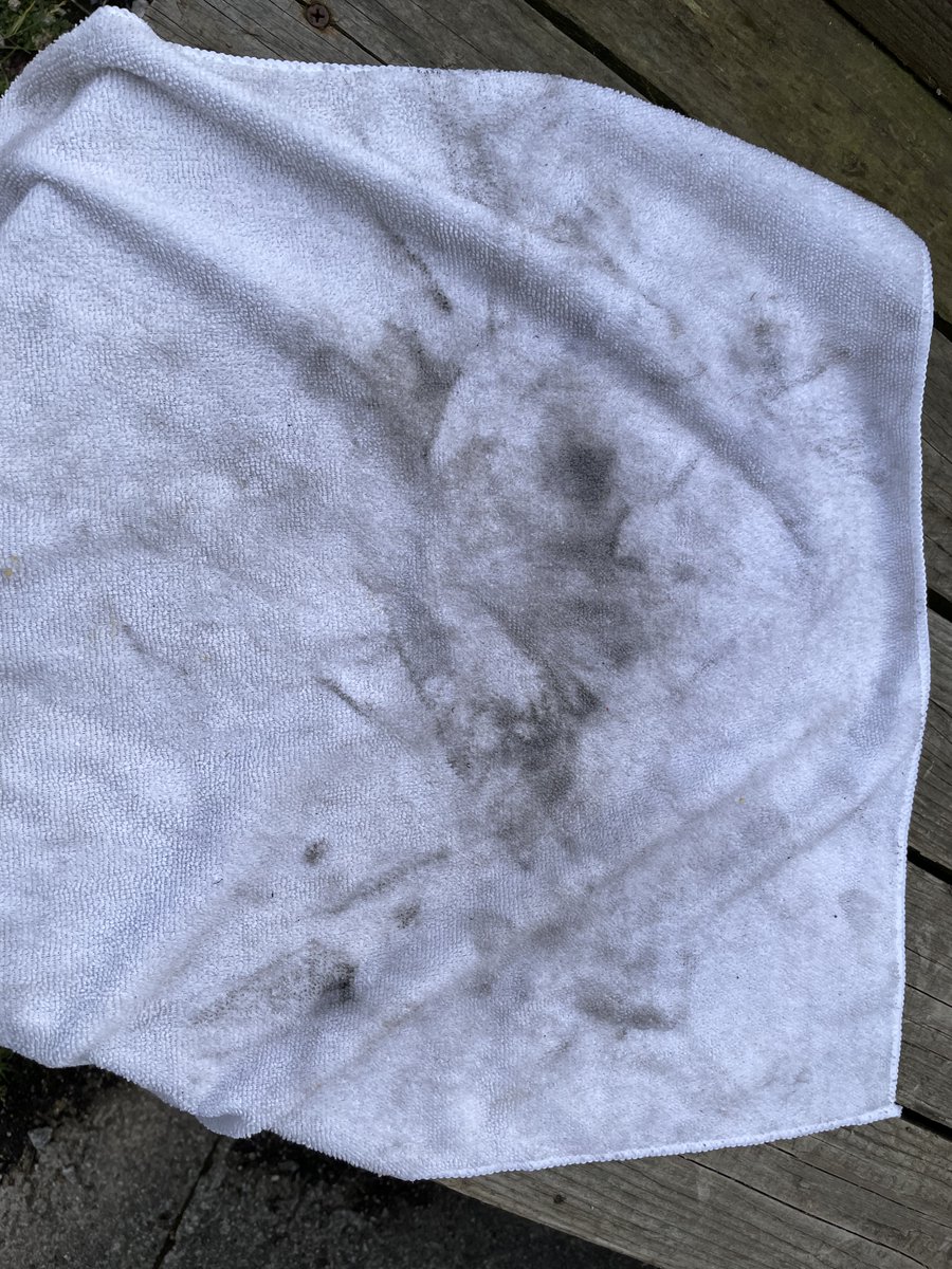 I really don't understand why I keep using a white cloth to wipe down the bike