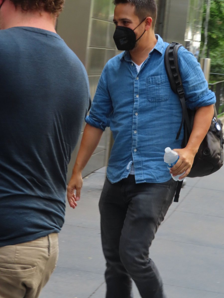 Linmirandacom's tweet image. 📷 Lin-Manuel Miranda stops by Columbus Circle, in New York, August, 23 2022