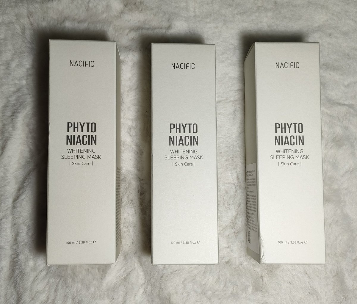 Abang__Chan's tweet photo. GA (Giveaway) 
untuk 3 orang pemenang 🥰💞

Masing-masing pemenang akan mendapatkan 1 Sleeping Mask Phyto Niacin.

Rules:
1. RT &amp; Like tweet ini
2. RT &amp; Like thread di bawah ini
3. Reply "done"

Close tanggal 8 September jam 20.00 WIB.
Akan diumumkan jam 21.00 WIB

Good Luck! 💞 https://t.co/eyJQTijzJQ