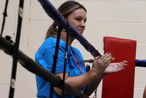 England_Boxing's tweet photo. COACH SPOTLIGHT 🥊

Kerry Chalk, of @BoxingChapel, is the latest coach on the England Boxing Women's Coach Development Programme (WCDP) to go under the spotlight 👊

Read ➡️ https://t.co/V95s6nKLMD

#englandboxing #womensboxing https://t.co/t05QHJVRaO