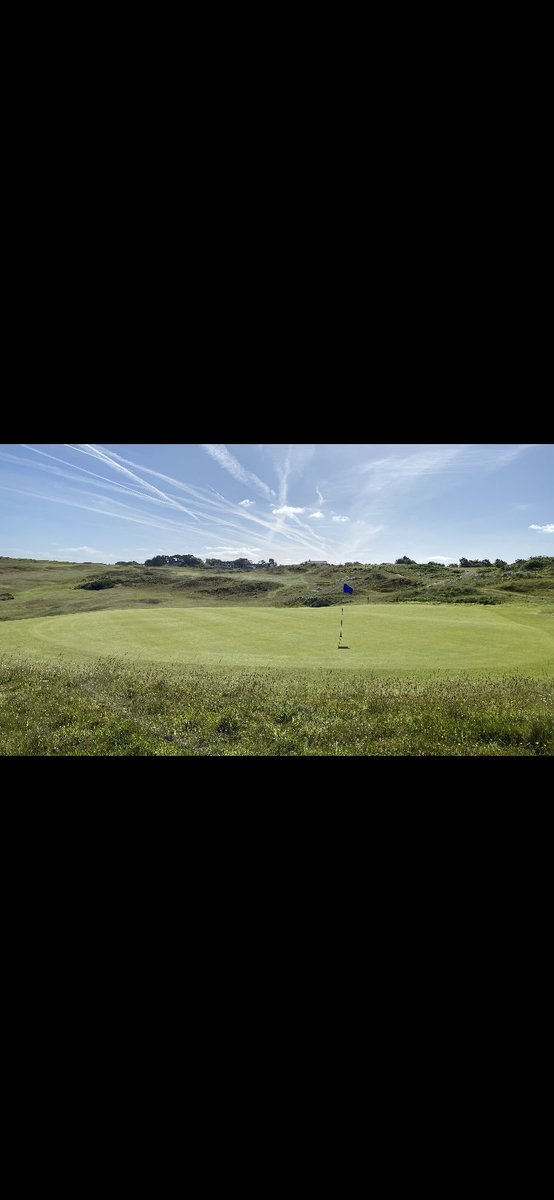 B3ULB's tweet photo. *** JOB VACANCY ***
We have a vacancy within our Greenkeeping Team @PennardGolfClub if you fancy a career change or are already working within out magnificent industry and fancy joining us at “The Links in the Sky” get in touch 👍⛳️ @wales_golf @RandA #greenkeeping #careers https://t.co/w87WYrUI2e