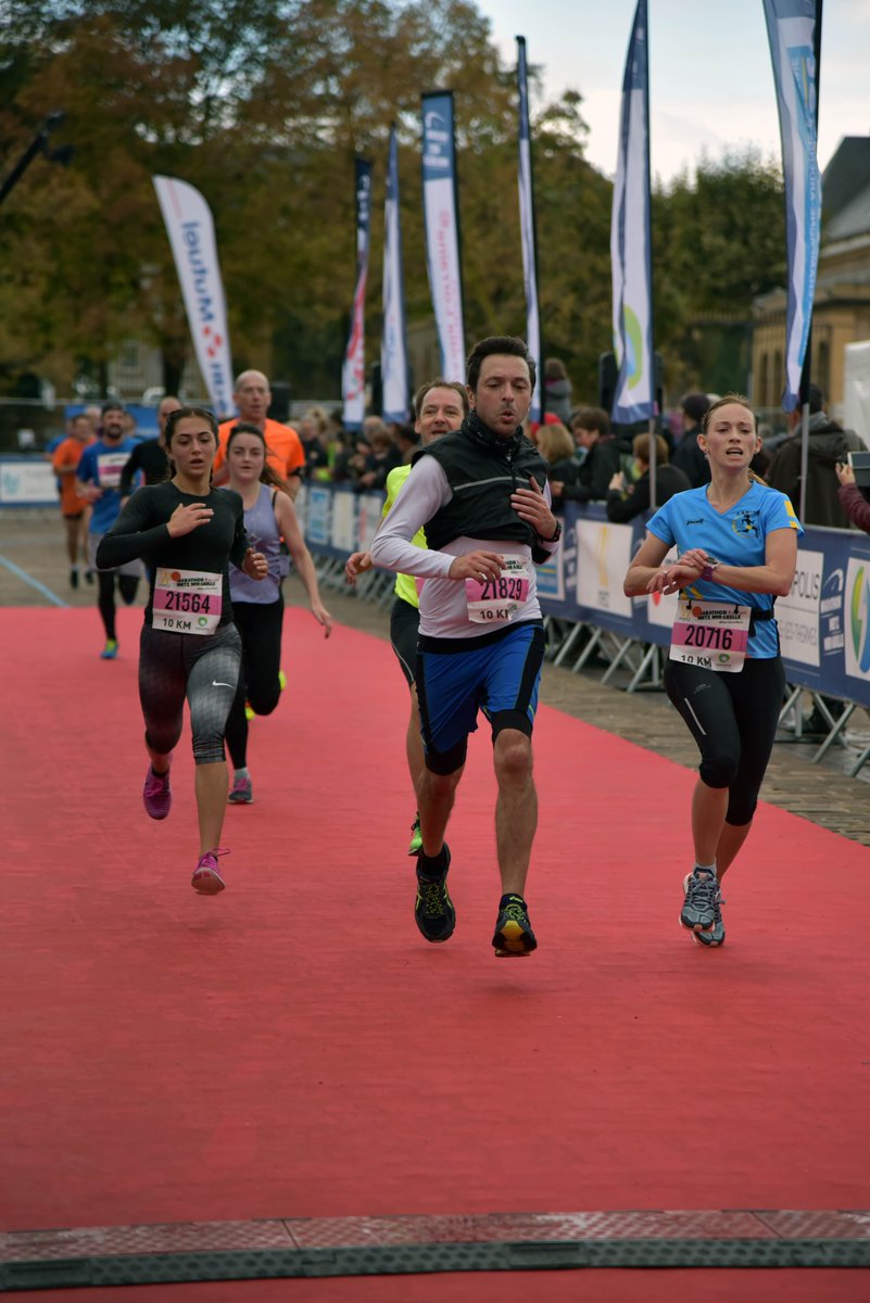 MarathonMetz's tweet photo. Vous êtes étudiant, enseignant ou employé dans un établissement d’études secondaires ? 🎓
🏆 Participez au challenge des universités et des grandes écoles de Lorraine 🏆 
Représentez votre école sur le 10KM Haganis et bénéficiez d'un tarif spécial !🏃‍♀️🏃
https://t.co/dKGAobGgtn https://t.co/SMAV5fBoxA