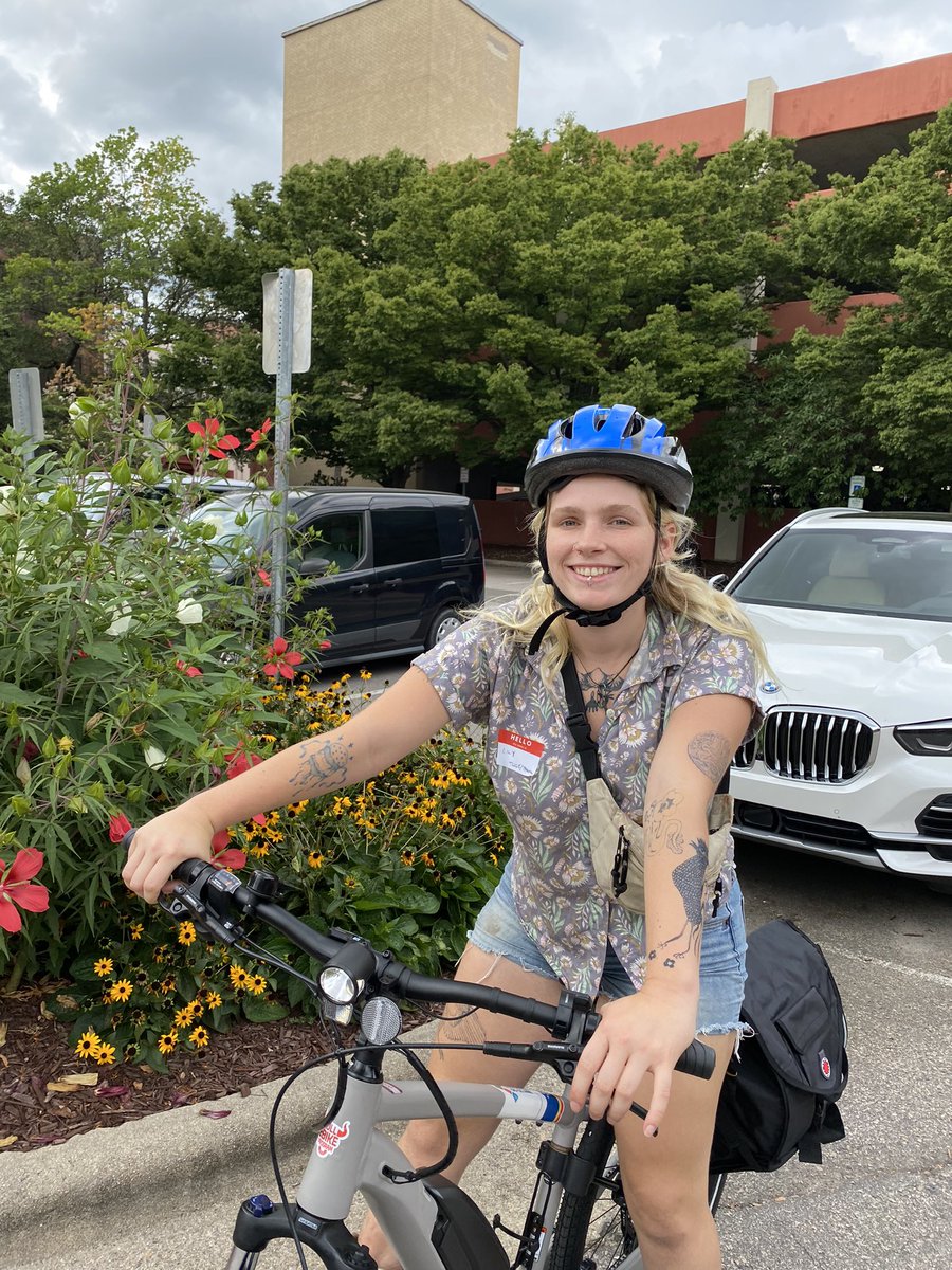 movesafedurham's tweet photo. Cohort 1 for the ππ΄ββοΈπ΄ββοΈBull E-Bike Pilot is continuing to make their π΄ββοΈπ΄ββοΈway across the #BullCity. Check out these π¬πΈaction shots from orientations last week! #BullEBikePilot #WayToGoDurham https://t.co/Q0kRhZP64M