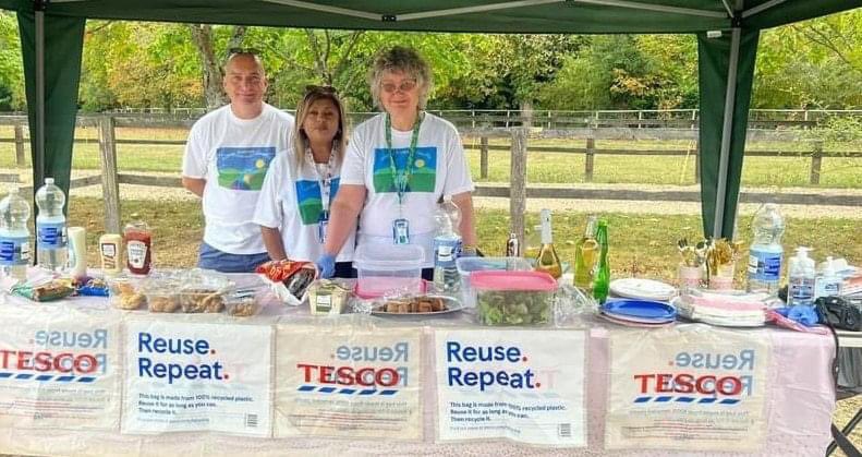 AutismSCrawley's tweet photo. The HUGEST of THANK YOUs to Sean Mullins from @Tesco #Hazelwick 2313 for kindly sponsoring our recent charity family picnic with @KillyRescue14 & @AnnaKennedy1 .The food, drink, games&bubbles were so well received&gratefully appreciated by us all!!Such a BRILLIANT day #Autism ๐ https://t.co/yUA1mdvDP3