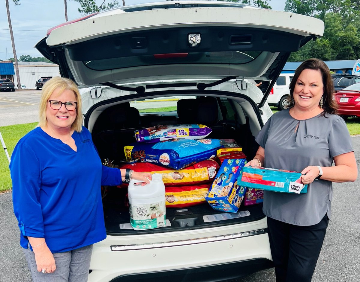 portcity_bank's tweet photo. First Port City Bank donated!  How about you??? Please donate pet food to benefit our local Humane Society.  Drop off location:  Bryan Height Vet Clinic
Day &amp; Time:  Wednesday, Aug. 24, 10:00 a.m. - 2:00 p.m. 
#firstportcitybank #WALB #weloveourfurbabies https://t.co/5T0SkiJ1KF