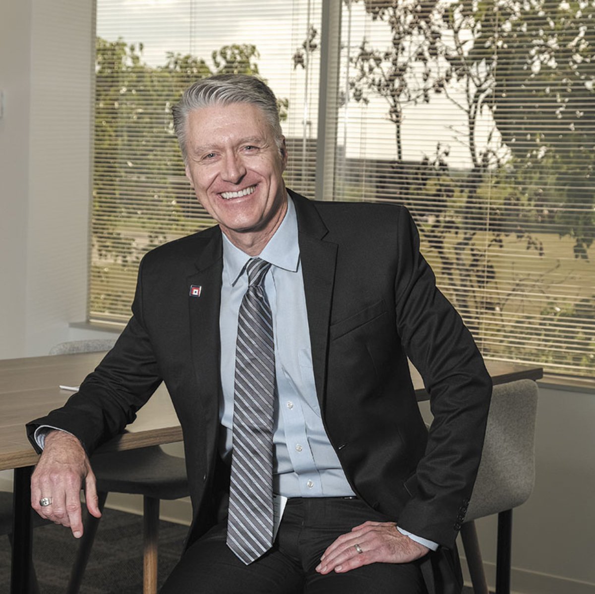 CNOFinancial's tweet photo. Congratulations to our very own Mike Mead, Sr. VP and CIO, on being honored as a 2022 Indiana Business Journal’s Tech Exec. The program honored 37 leaders who are using technology to achieve their company’s strategic goals. https://t.co/lmVFwU1SP5 #IBJTechExecs #LifeAtCNO https://t.co/jBIeBFgA4J