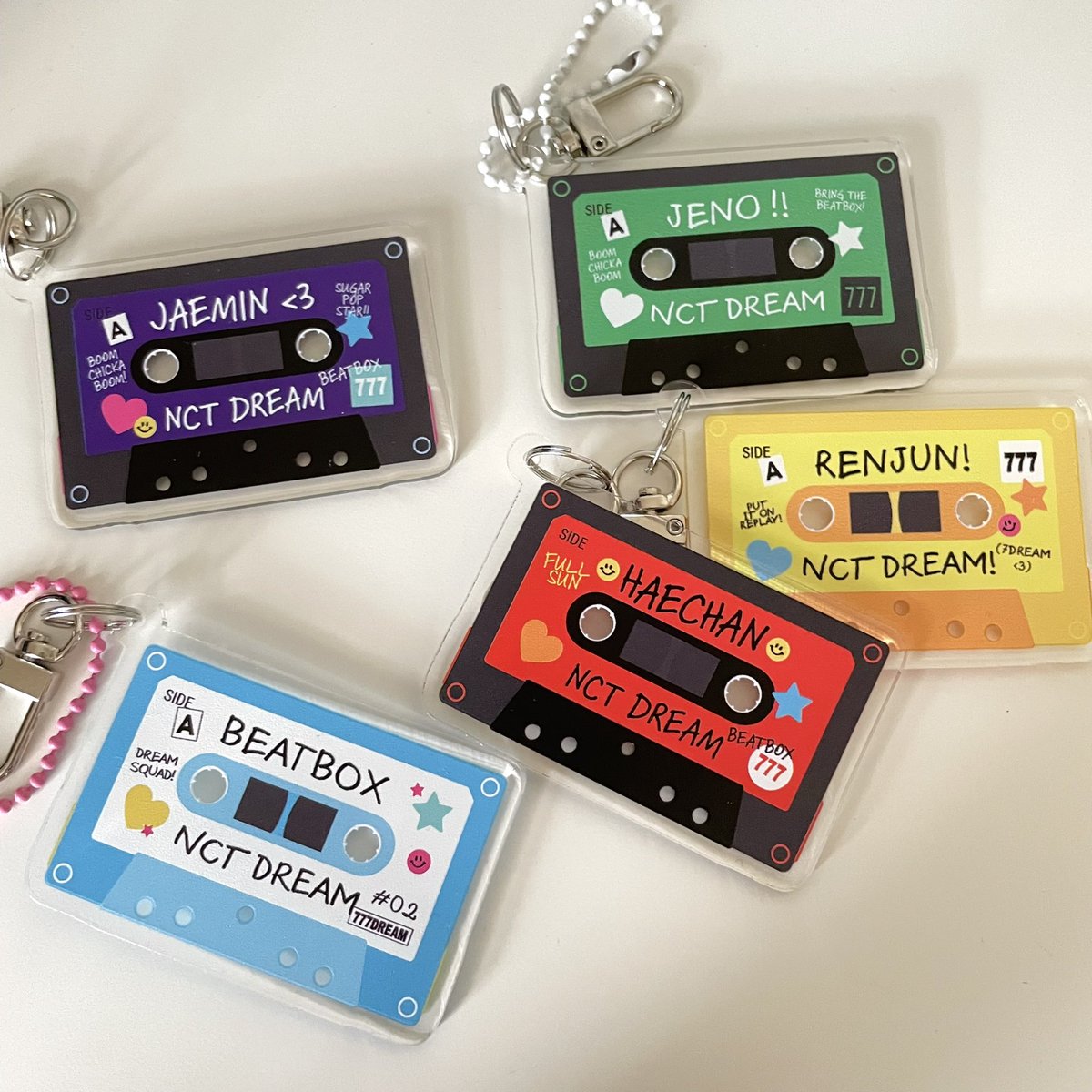 haruharustudio's tweet photo. DREAMIES 6TH ANNIVERSARY GA! ⭐️ 

— one (1) winner of a beatbox cassette keychain of their choice! 📻💙

to join: rt + follow 🎧
ends august 25th (thurs) @ 9 pm
ph only, sf shouldered by winner!

#6rowingUpWith7DREAM 
#모일수록_완벽한_드림6주년
#NCTDREAM 
@NCTsmtown_DREAM https://t.co/LeubDE2NGQ