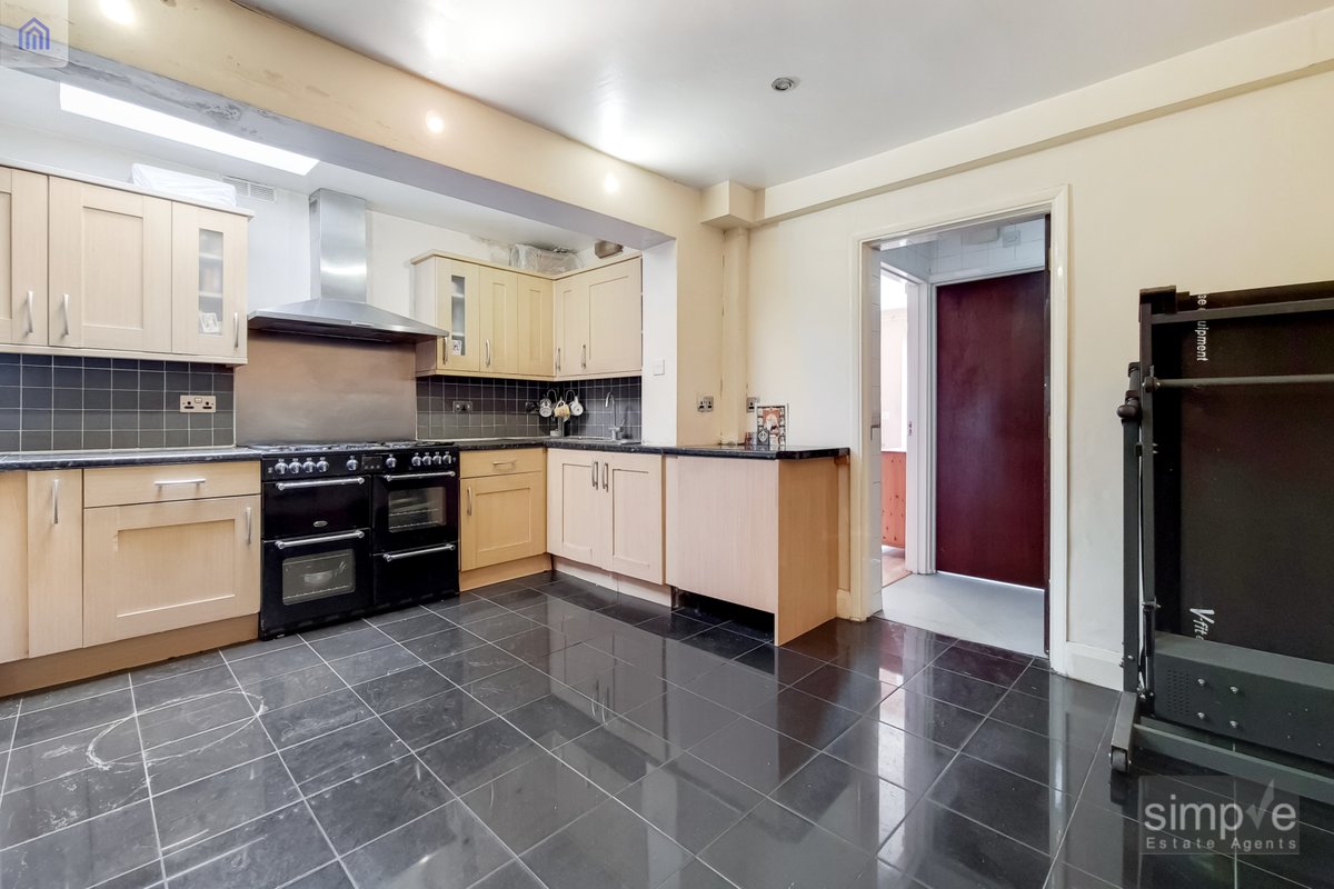 Simple Estate Agents tweet media