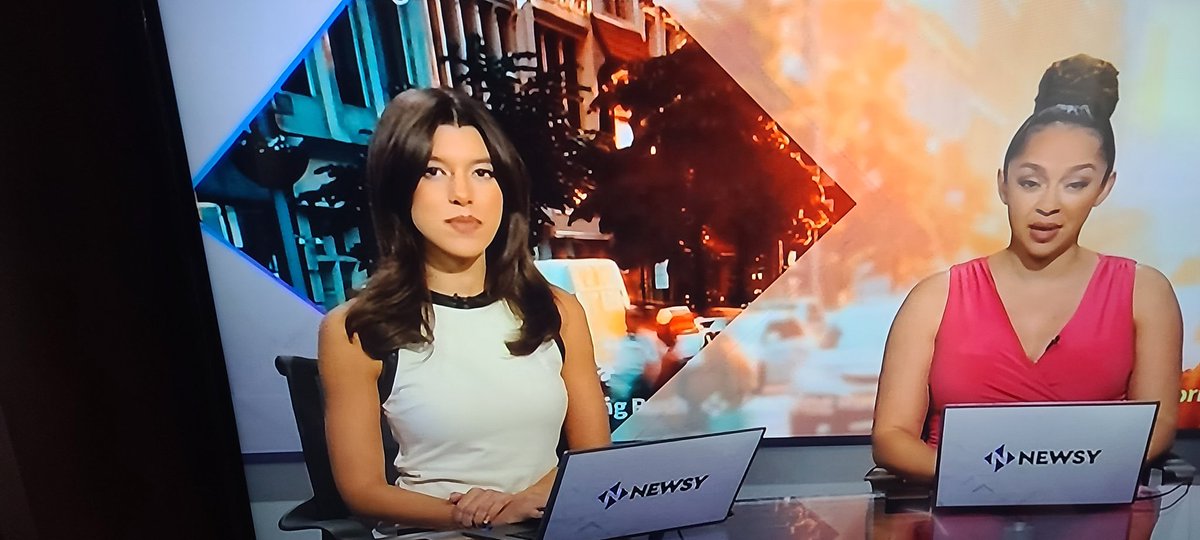 aMaysing24's tweet photo. @LindsayTuchman @Newsy @ItsAlexOnTV @RobNelsonTV @jaystrubberg @SWithersNewsy I was. https://t.co/TX3cDMNDtP