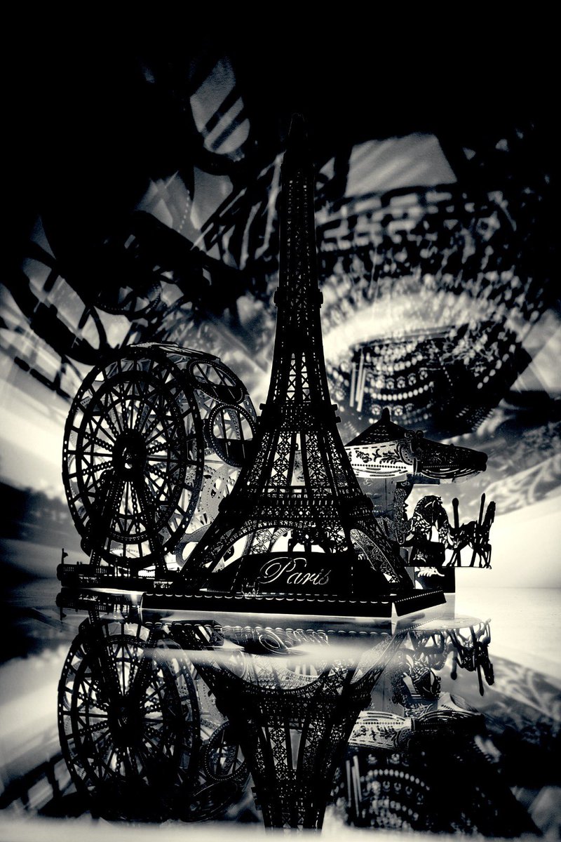 ArtbyJWD's tweet photo. Light and Shadow of Paper Art
Festive Paris
#paperart #FoundationNFT https://t.co/BwIO1Jw19X