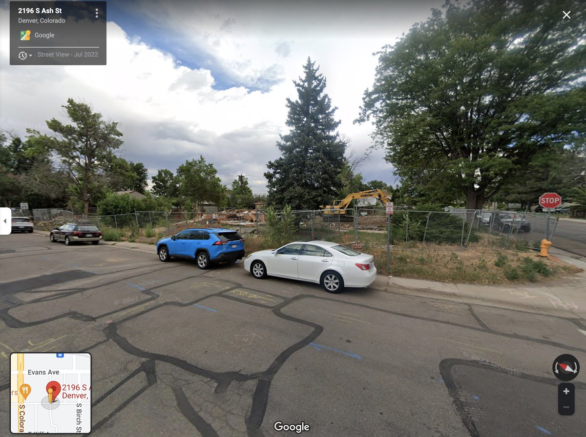 BuildUpDenver's tweet photo. #TOD at the corner of Ash St and Warren Ave, #Denver 80222 - 4 townhome buildings replace 5 SU homes w/n a 4-minute walk of the Colorado LR. 25 units, 25 parking spots. 66 bedrooms total #BuildupDenver https://t.co/ngorj56PcG